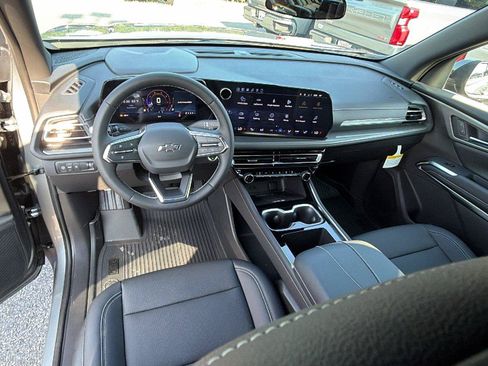 New 2027 Chevrolet Traverse LT w/ Midnight/Sport Edition FWD image 23
