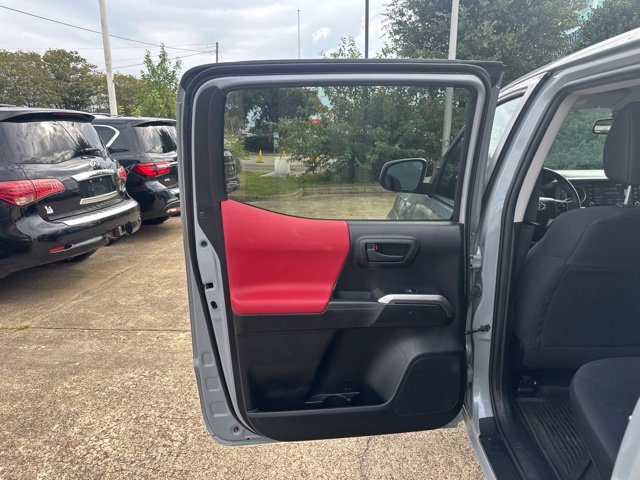 Used 2021 Toyota Tacoma SR5 AWD/4WD image 22