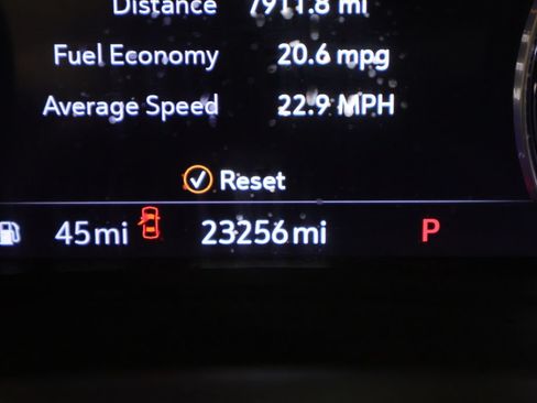 Used 2023 Buick Envision Avenir AWD/4WD image 37