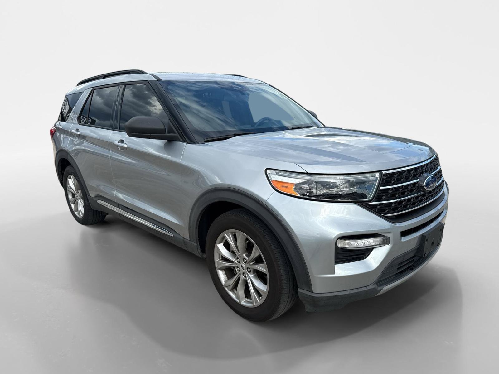 Used 2020 Ford Explorer XLT w/ Equipment Group 202A RWD image 7