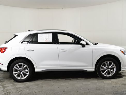Certified 2025 Audi Q3 2.0T Premium w/ Convenience Package image 7