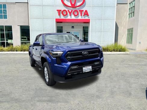 Used 2025 Toyota Tacoma SR5 RWD image 1