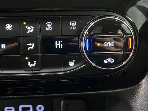 Used 2023 Buick Encore GX Select w/ Sport Touring Package image 21