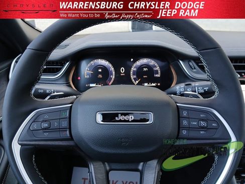 New 2025 Jeep Grand Cherokee L Limited w/ Luxury Tech Group II image 21