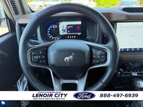 Used 2024 Ford Bronco Outer Banks AWD/4WD image 16