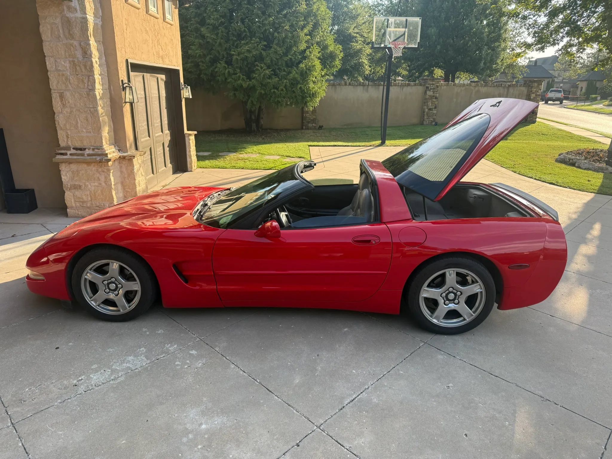 Used 1998 Chevrolet Corvette Coupe w/ Memory Pkg RWD image 51