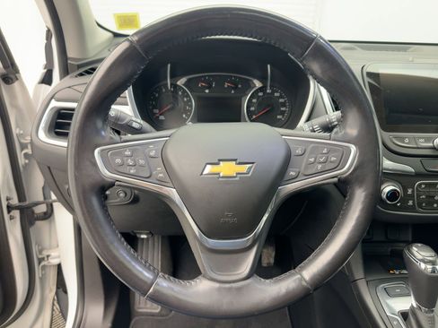 Used 2018 Chevrolet Equinox Premier image 17