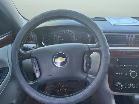 Used 2011 Chevrolet Impala LT w/ Luxury Edition Package FWD image 10