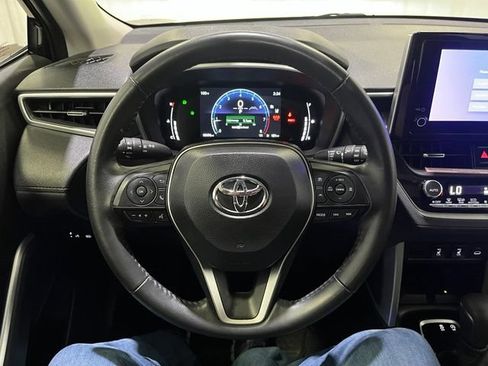 Certified 2024 Toyota Corolla Cross XLE w/ Convenience Package AWD/4WD image 17