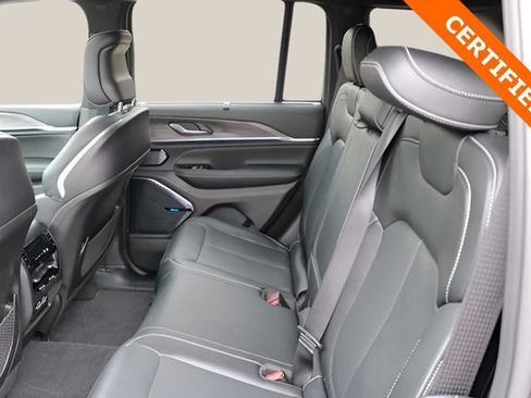 Used 2022 Jeep Grand Cherokee Overland w/ Adv Protech Group III image 15