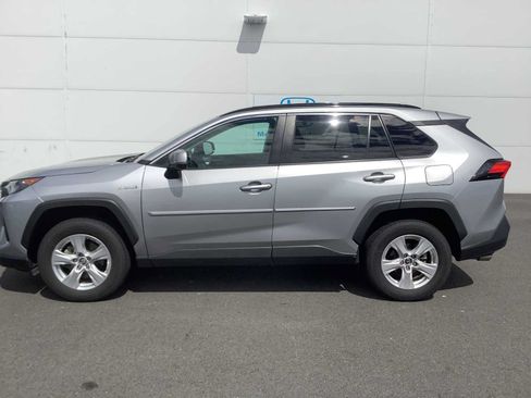 Used 2020 Toyota RAV4 LE w/ All Weather Liner Package AWD/4WD image 2