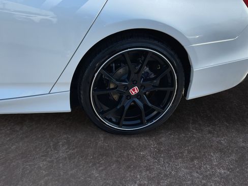 Used 2020 Honda Accord Sport image 9