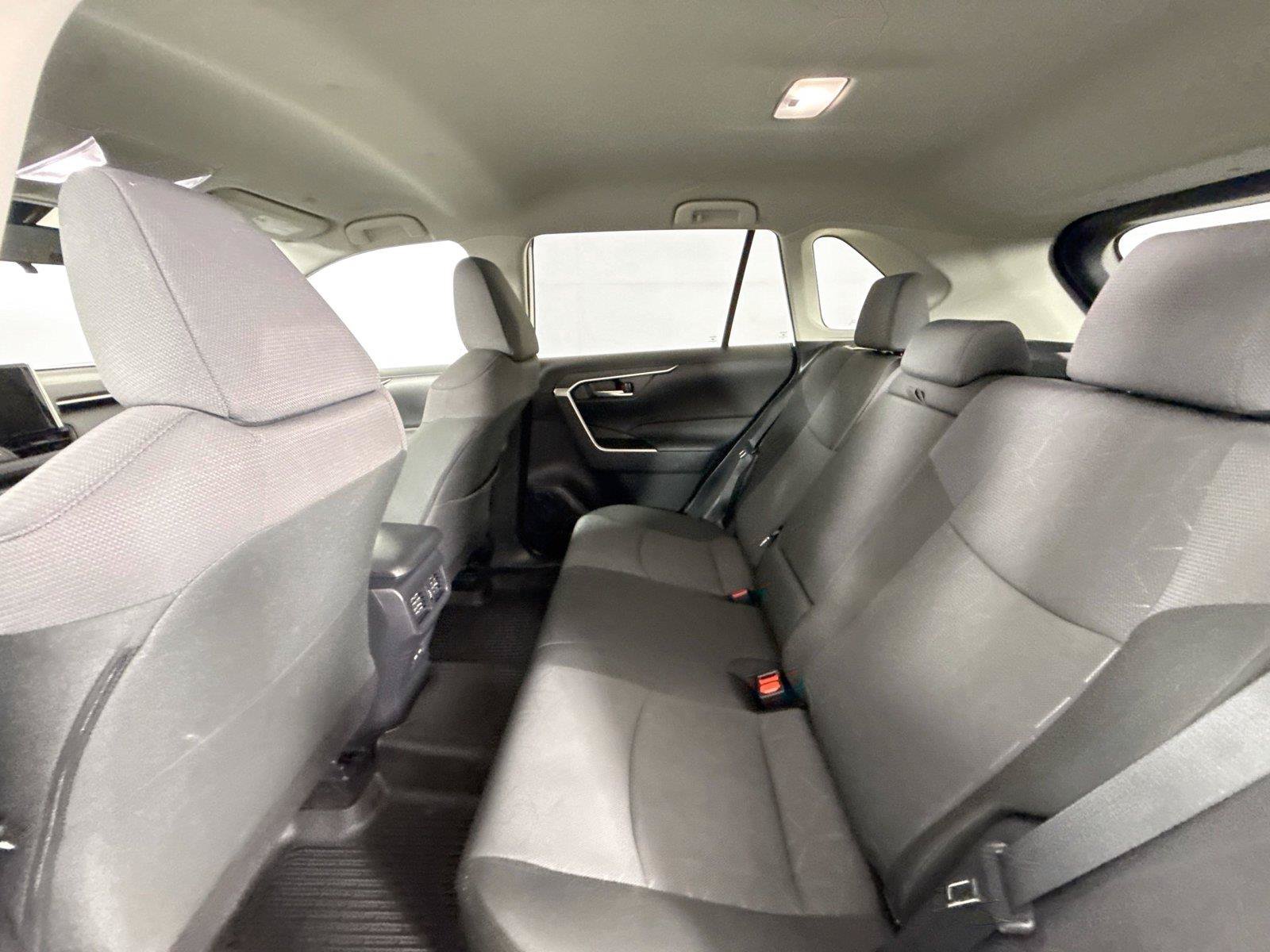 Certified 2025 Toyota RAV4 XLE FWD image 30