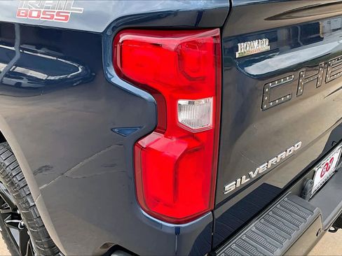 Used 2020 Chevrolet Silverado 1500 LT Trail Boss image 27