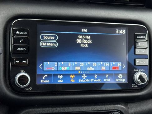 Used 2024 Nissan Kicks SR image 25