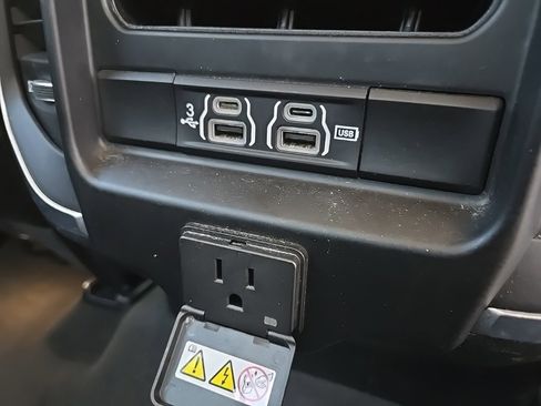 Used 2020 RAM 1500 Laramie image 97