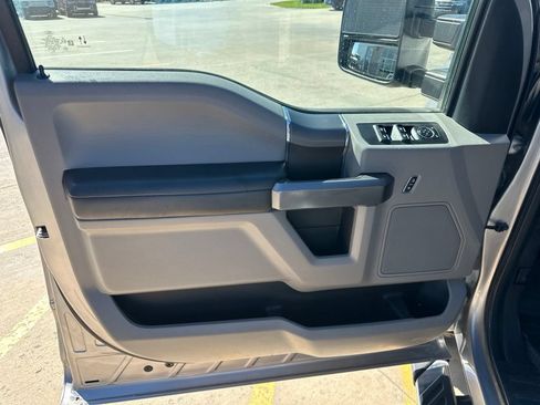 Used 2020 Ford F150 XLT w/ Equipment Group 302A Luxury AWD/4WD image 13