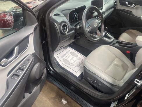 Used 2023 Hyundai Kona Limited image 5