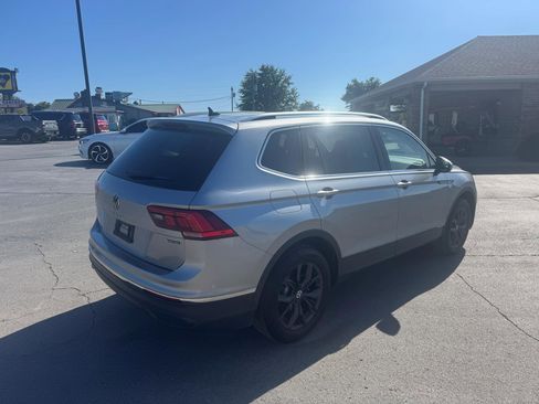 Used 2024 Volkswagen Tiguan SE image 6