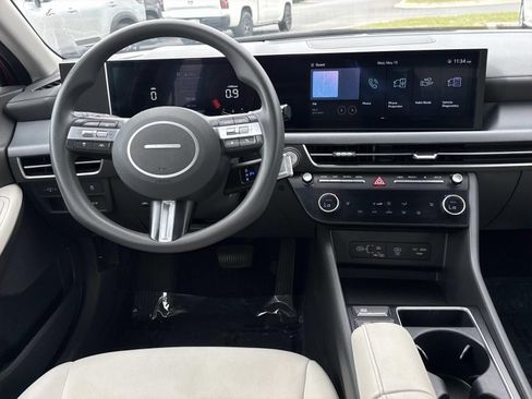 Used 2025 Hyundai Sonata SEL FWD image 8