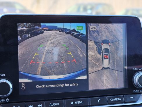 Used 2021 Nissan Rogue SV image 22