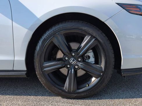 Used 2023 Honda Accord Sport image 12