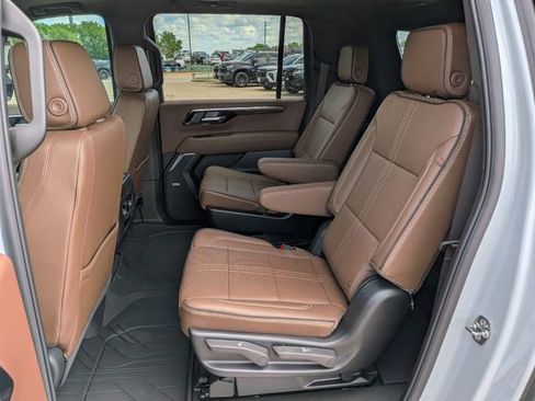 New 2026 Chevrolet Suburban High Country w/ Sun And Tow Package image 17