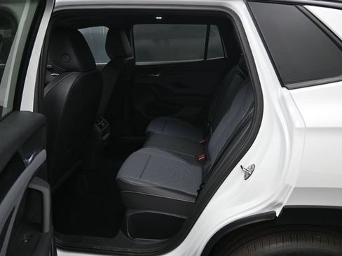 New 2026 Volkswagen Tiguan SE R-Line AWD/4WD image 11