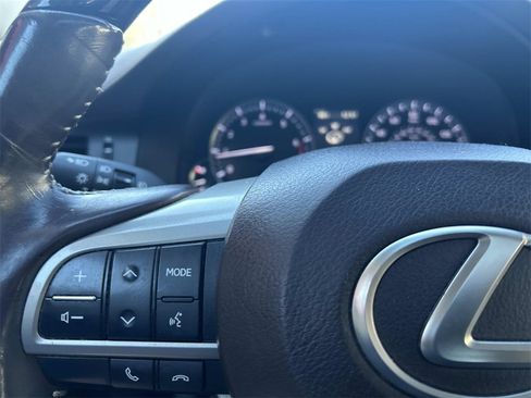 Used 2017 Lexus ES 350 w/ Navigation System Package image 23