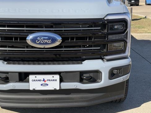 New 2026 Ford F250 Platinum w/ FX4 Off-Road Package image 41