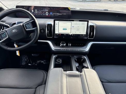 New 2026 Ford Expedition Platinum w/ Stealth Appearance Package AWD/4WD image 16