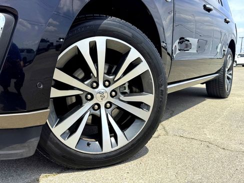 Used 2020 Ford Expedition King Ranch RWD image 2