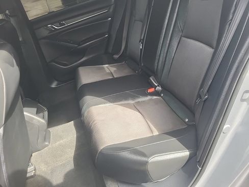 Used 2020 Honda Accord Sport image 4