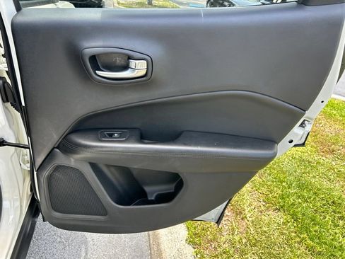 Used 2020 Jeep Compass Latitude FWD image 42