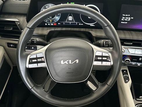 Used 2023 Kia Telluride SX image 17