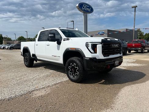 Used 2025 GMC Sierra 2500 AT4X AWD/4WD image 1