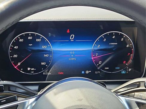 Used 2025 Mercedes-Benz GLC 300 4MATIC image 22