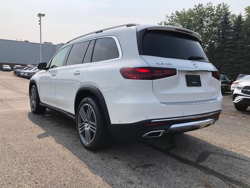 New 2025 Mercedes-Benz GLS 450 4MATIC image 4