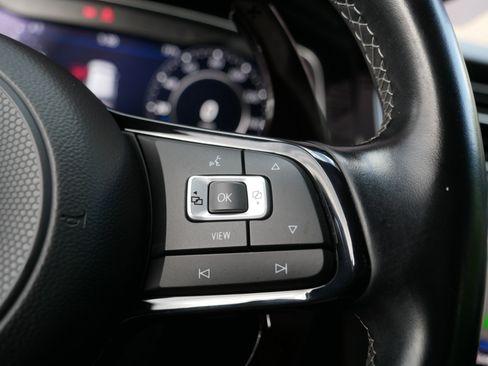 Used 2019 Volkswagen Golf R 4-Door AWD/4WD image 29