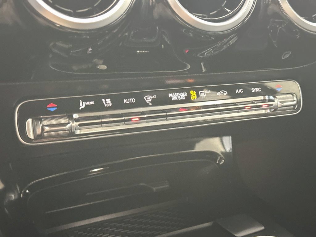 Used 2019 Mercedes-Benz A 220 w/ Premium Package image 18