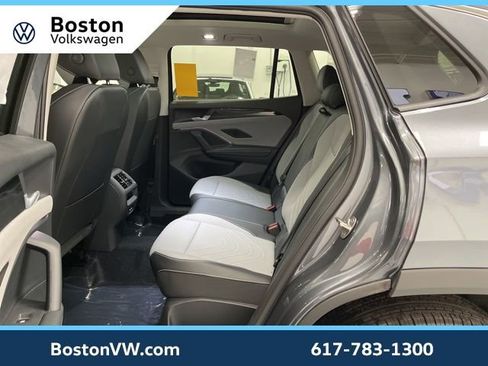 New 2026 Volkswagen Tiguan SE AWD/4WD image 8