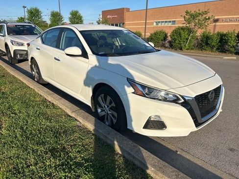 Used 2019 Nissan Altima 2.5 S FWD image 2