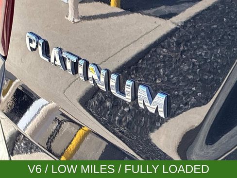 Certified 2018 Ford Explorer Platinum AWD/4WD image 12