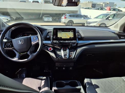 Used 2023 Honda Odyssey Elite image 11