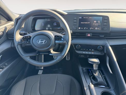 New 2025 Hyundai Elantra Sport image 10