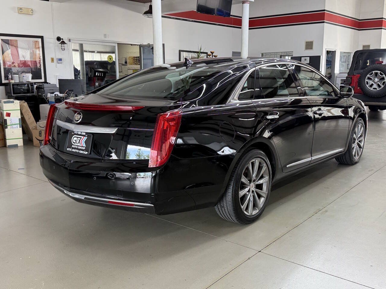 Used 2014 Cadillac XTS FWD image 2