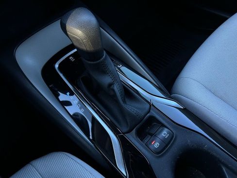 Certified 2022 Toyota Corolla LE image 25