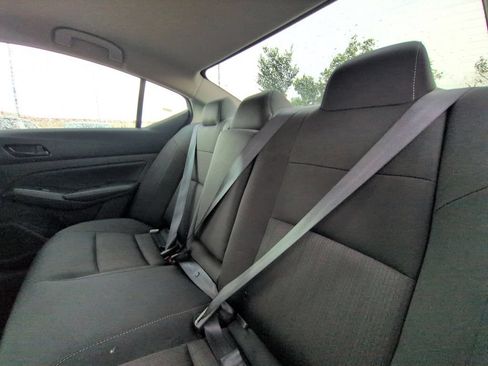 Used 2025 Nissan Altima 2.5 SV FWD image 27