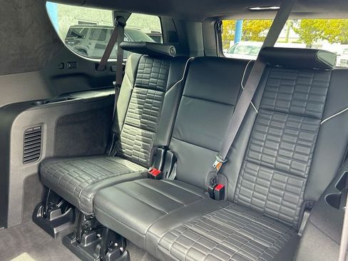 Used 2024 Cadillac Escalade ESV Sport Platinum w/ LPO, ONYX Package image 66