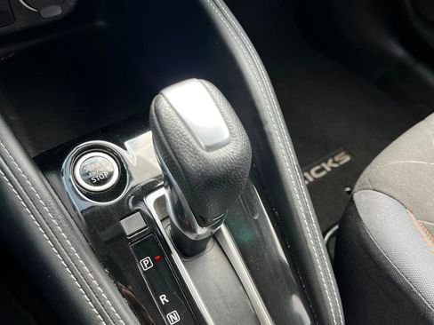 Used 2018 Nissan Kicks SR FWD image 22